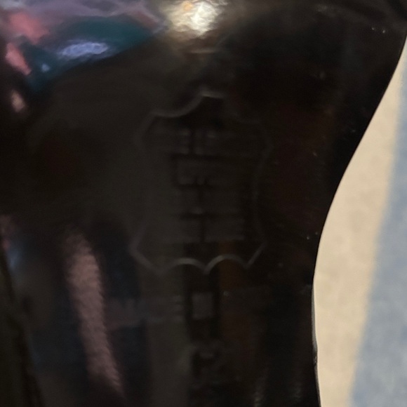 New York Transit Women's Classic Black Loafers - Picture 5 of 5